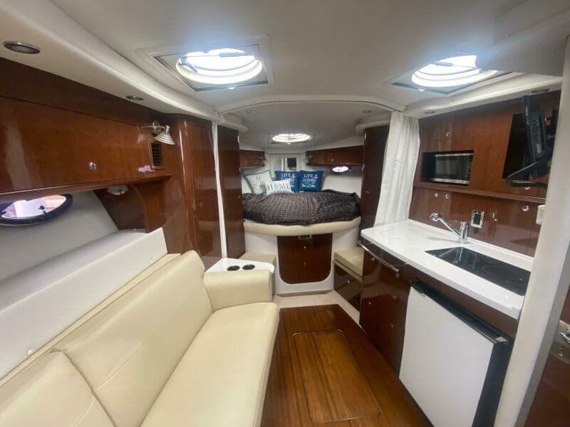 2018 Four Winns 355 Vista