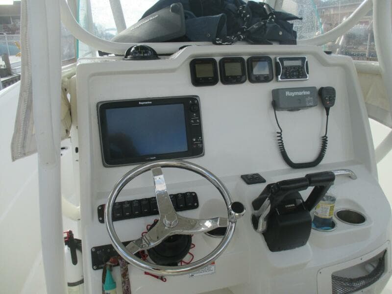 2013 Sailfish 270 CC