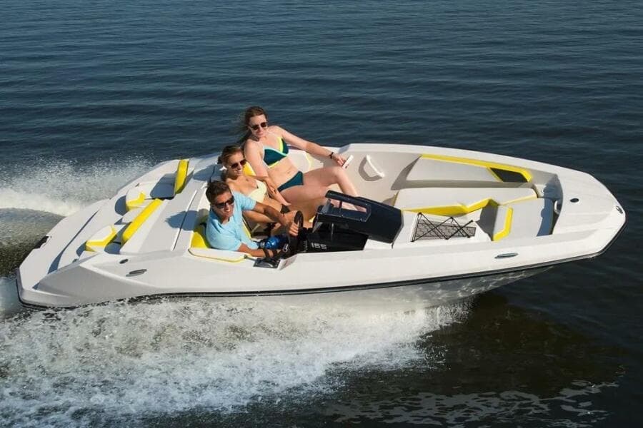 2017 Scarab 165