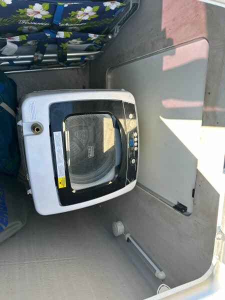 2018-fountaine-pajot-helia-44-sail-9551351-20241228082038268-1_XLARGE.jpg