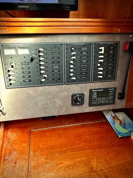 2000 C&C 110