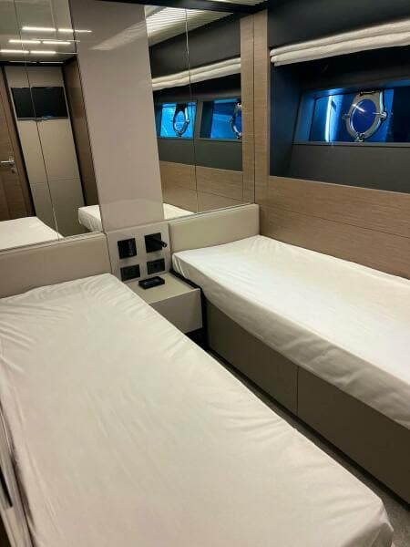 2019 Ferretti Yachts Ferretti 780