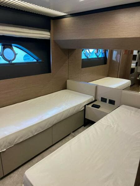 2019 Ferretti Yachts Ferretti 780
