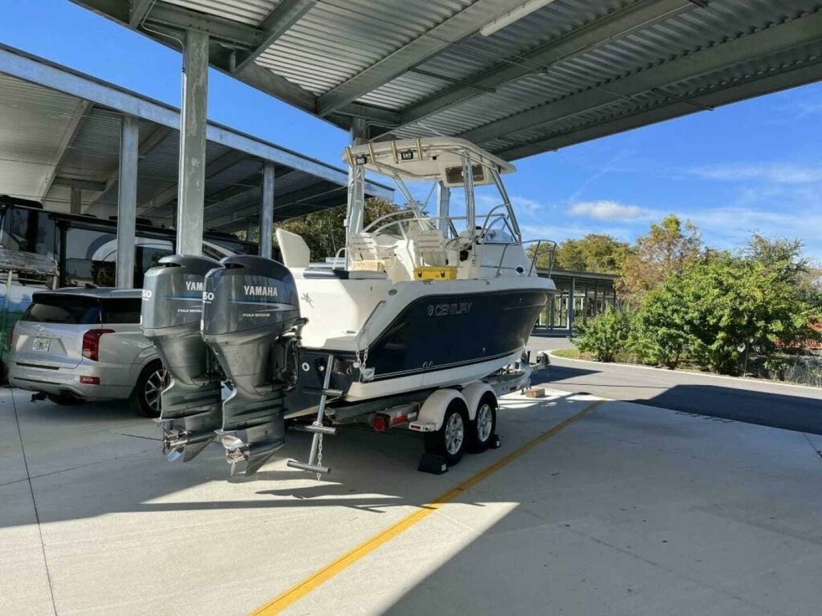 2006 Century 2400 Walk-Around