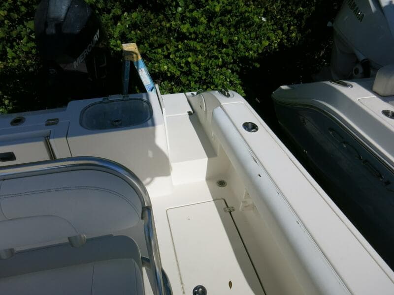 2020 Cobia 237 CC