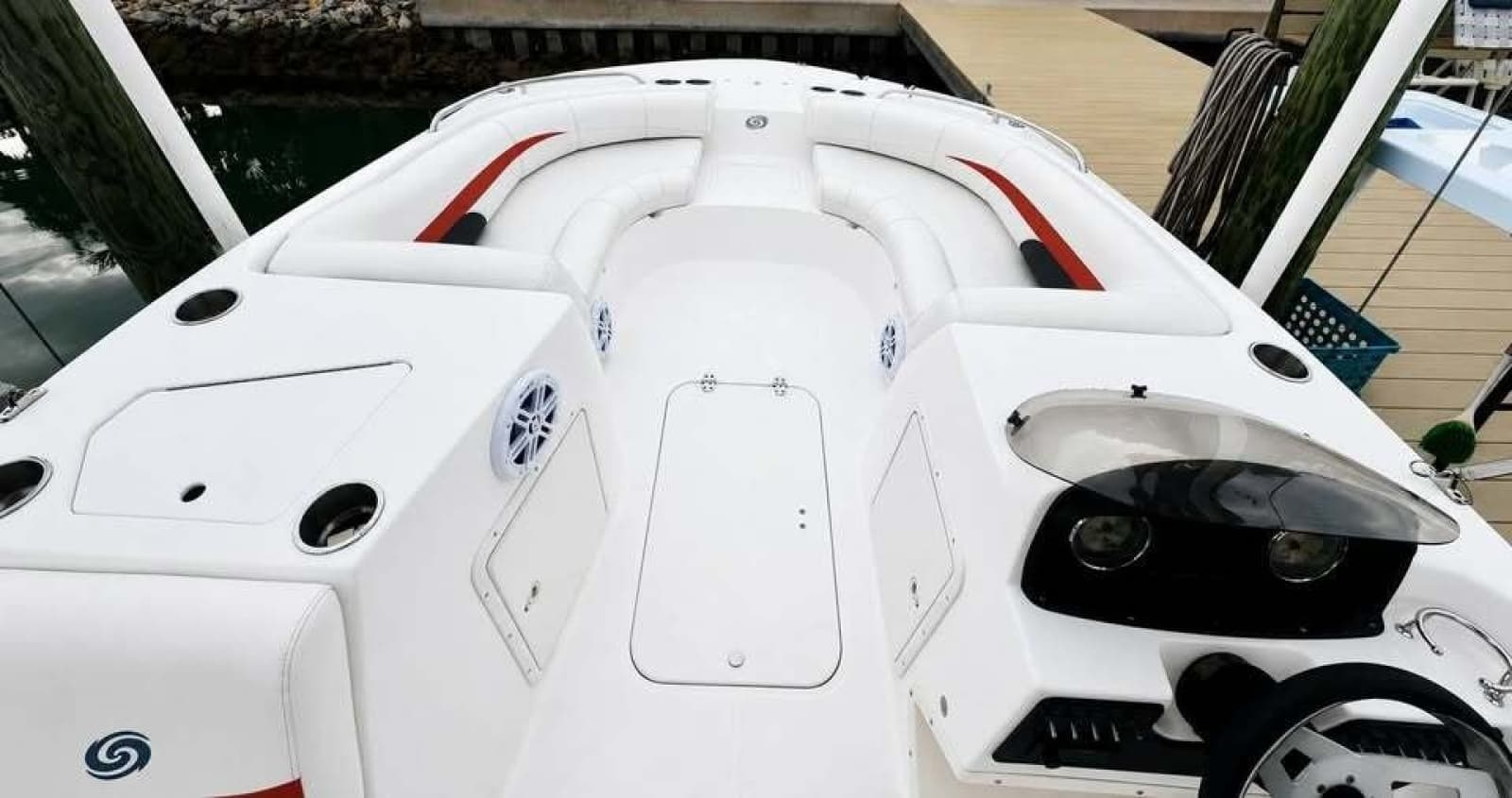 2021 Hurricane SunDeck Sport 188-OB