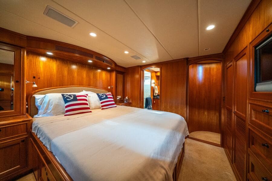 2006 Offshore Yachts 72 Pilothouse