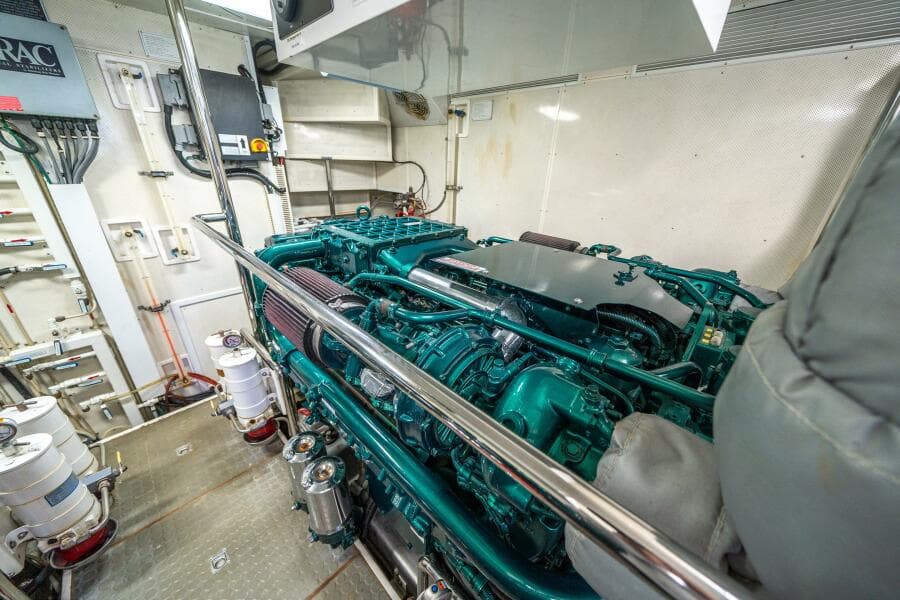 2006 Offshore Yachts 72 Pilothouse