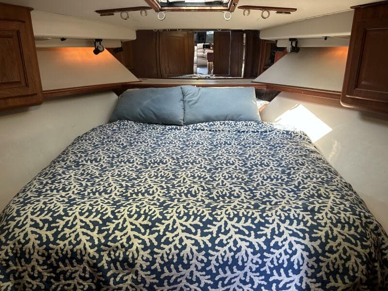 1990 Viking 38C