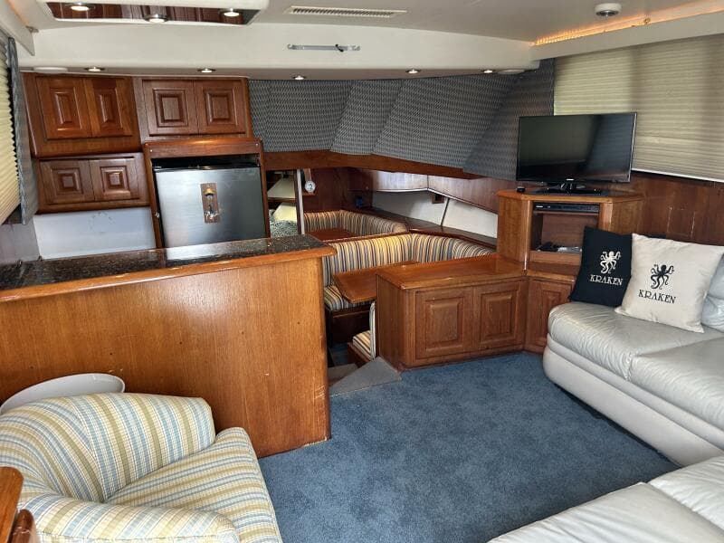 1990 Viking 38C