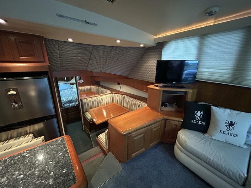 1990 Viking 38C
