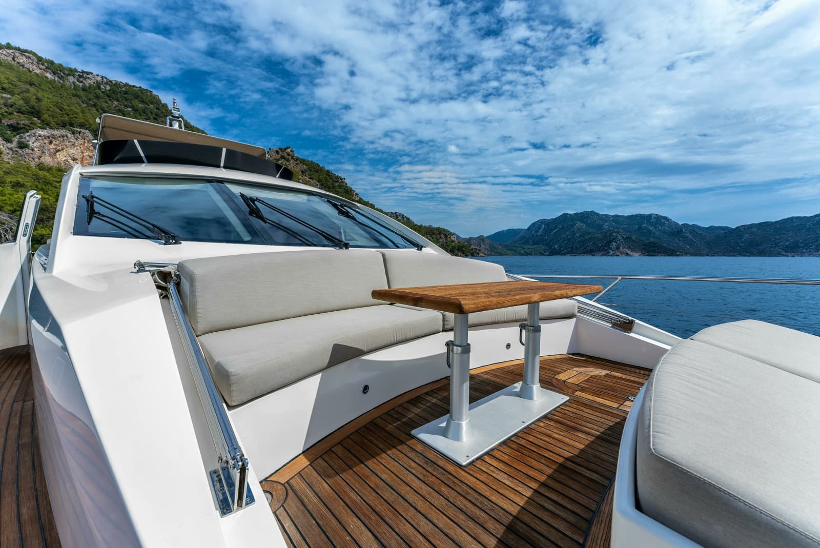 2012 Numarine 