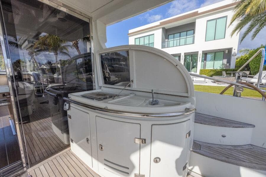 2009 Azimut 68S