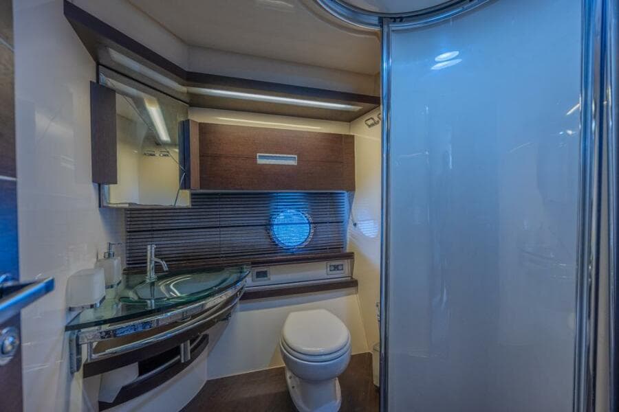 2009 Azimut 68S
