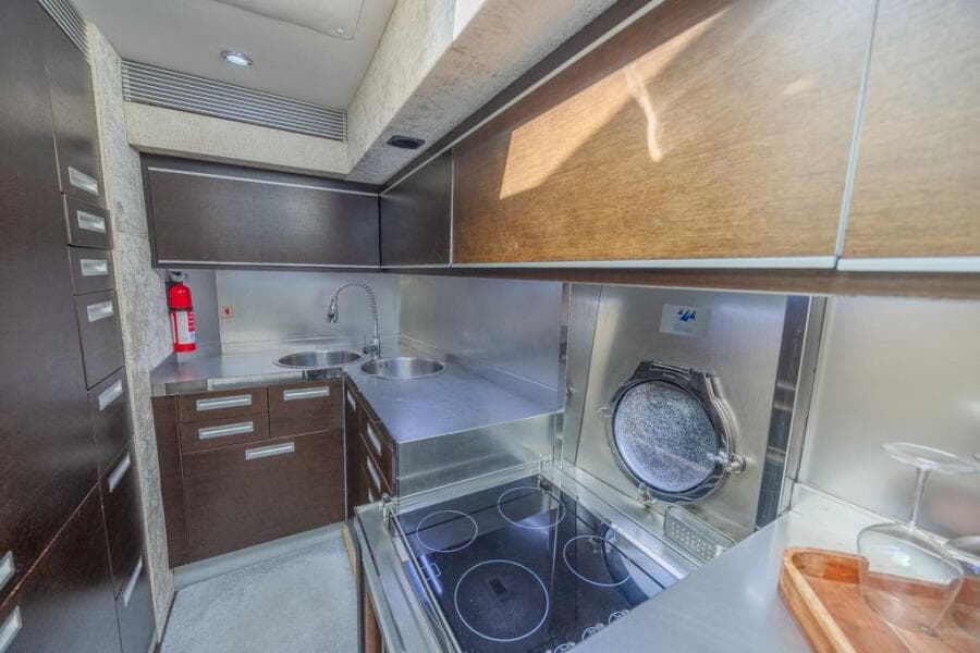 2009 Azimut 68S