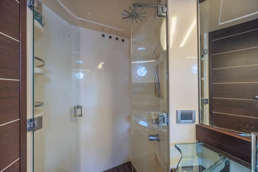2009 Azimut 68S