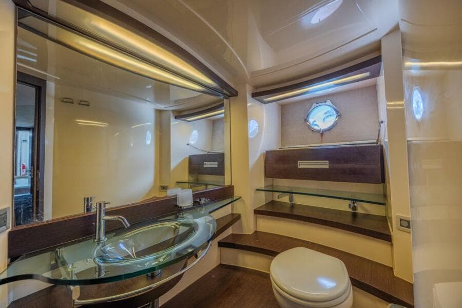 2009 Azimut 68S