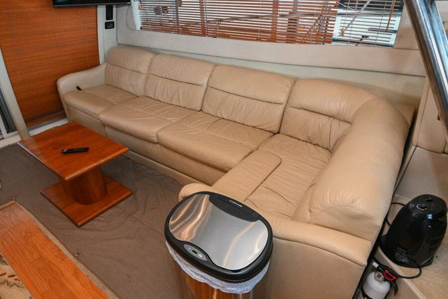 2002 Cruisers Yachts 5000 Sedan Sport