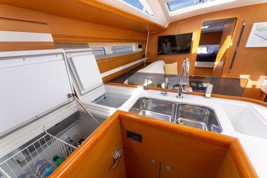 2015 Jeanneau 53DS