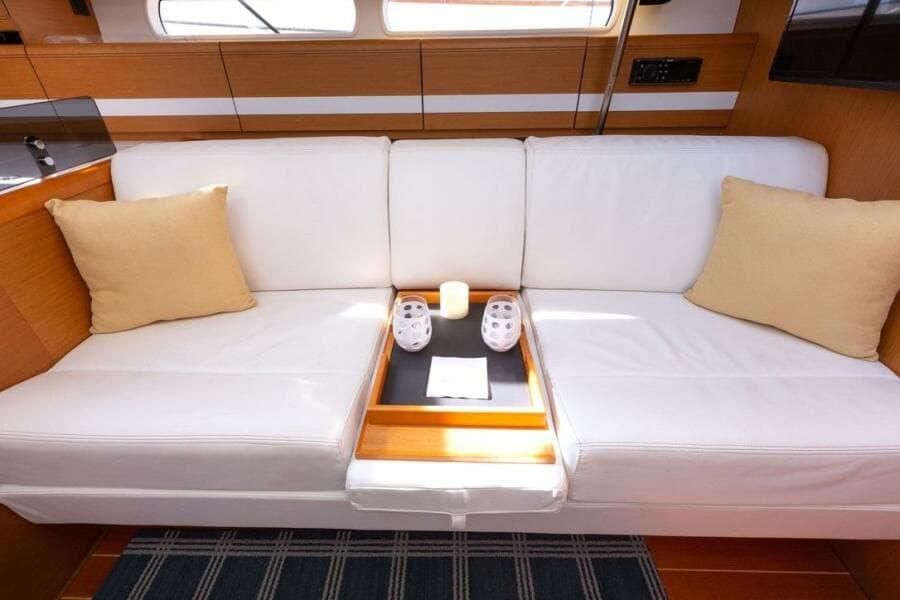 2015 Jeanneau 53DS