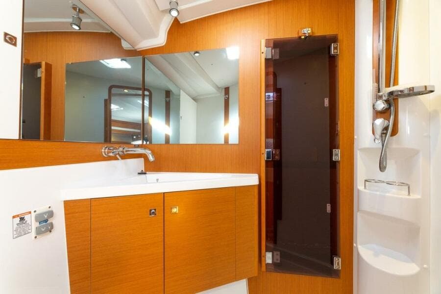 2015 Jeanneau 53DS