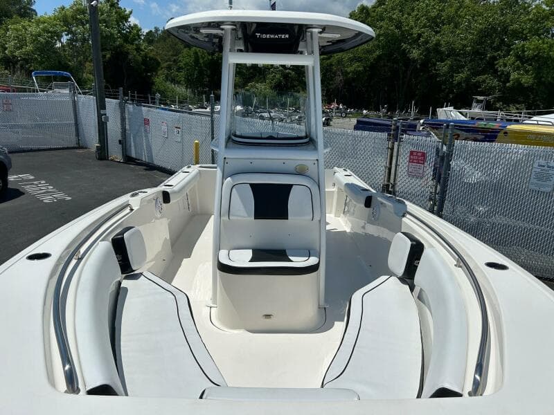 2019 Tidewater 232 Adventure