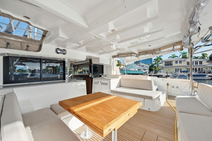 2022-lagoon-46-sail-9622944-20250220133318971-1_XLARGE.jpg