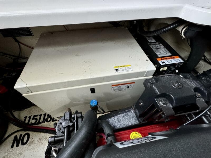 2004 Four Winns Vista 288