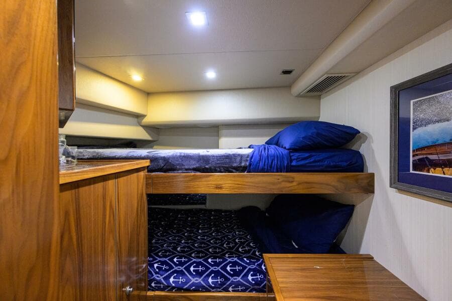 Viking 92 CHINA TIME - Crew Quartres