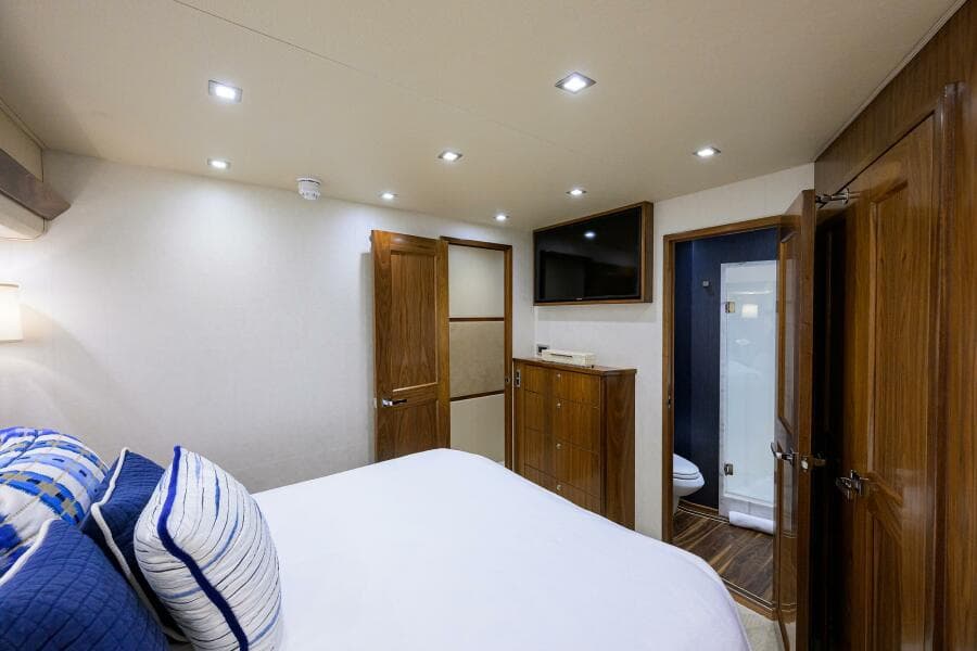 Viking 92 CHINA TIME - Starboard Guest Stateroom