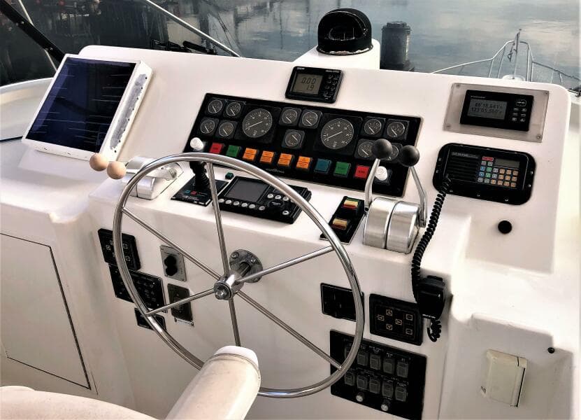1996 Hatteras 
