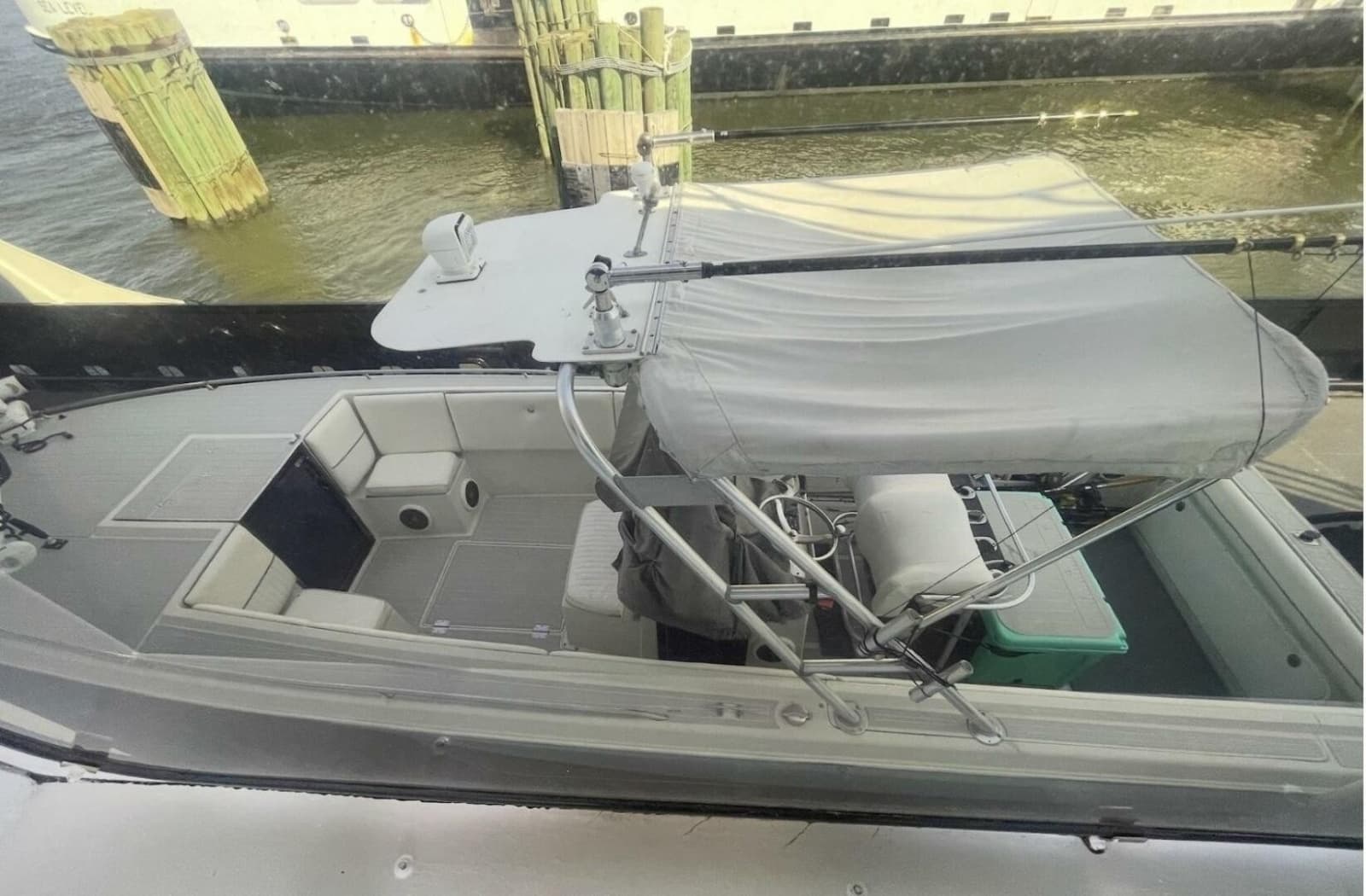 1990 Wellcraft 302 Scarab
