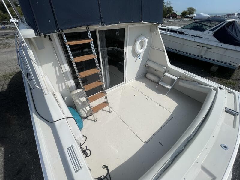 1989 Silverton 37 Convertible