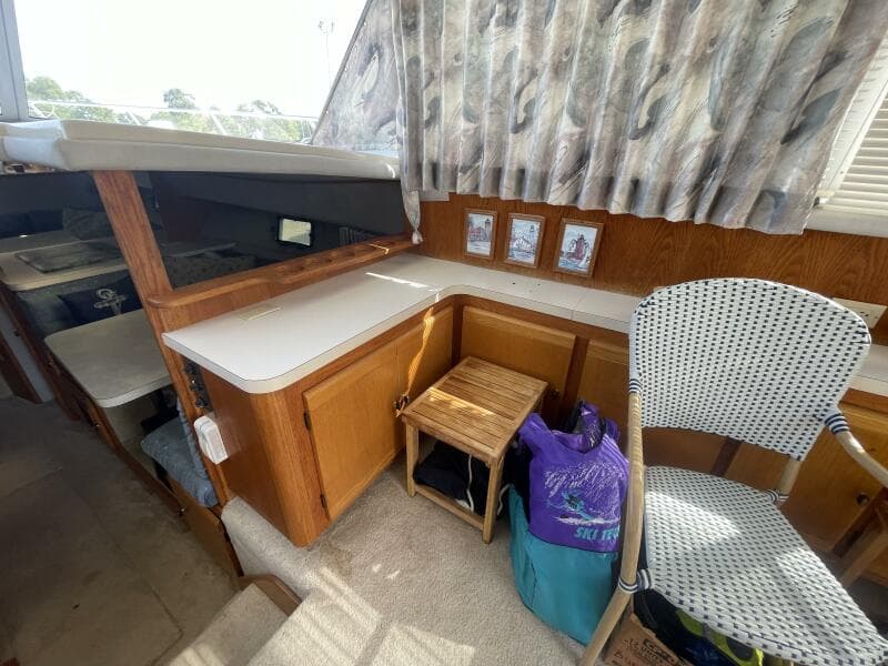 1989 Silverton 37 Convertible
