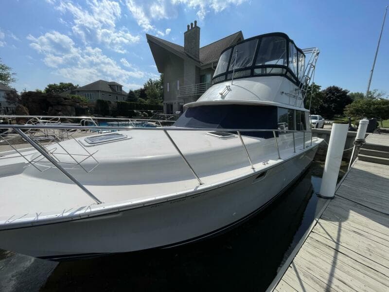 1989 Silverton 37 Convertible