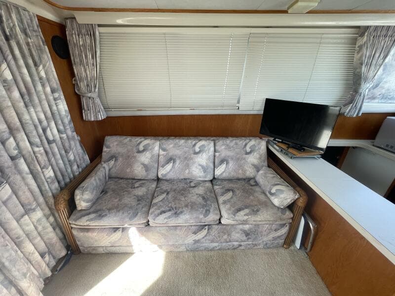 1989 Silverton 37 Convertible