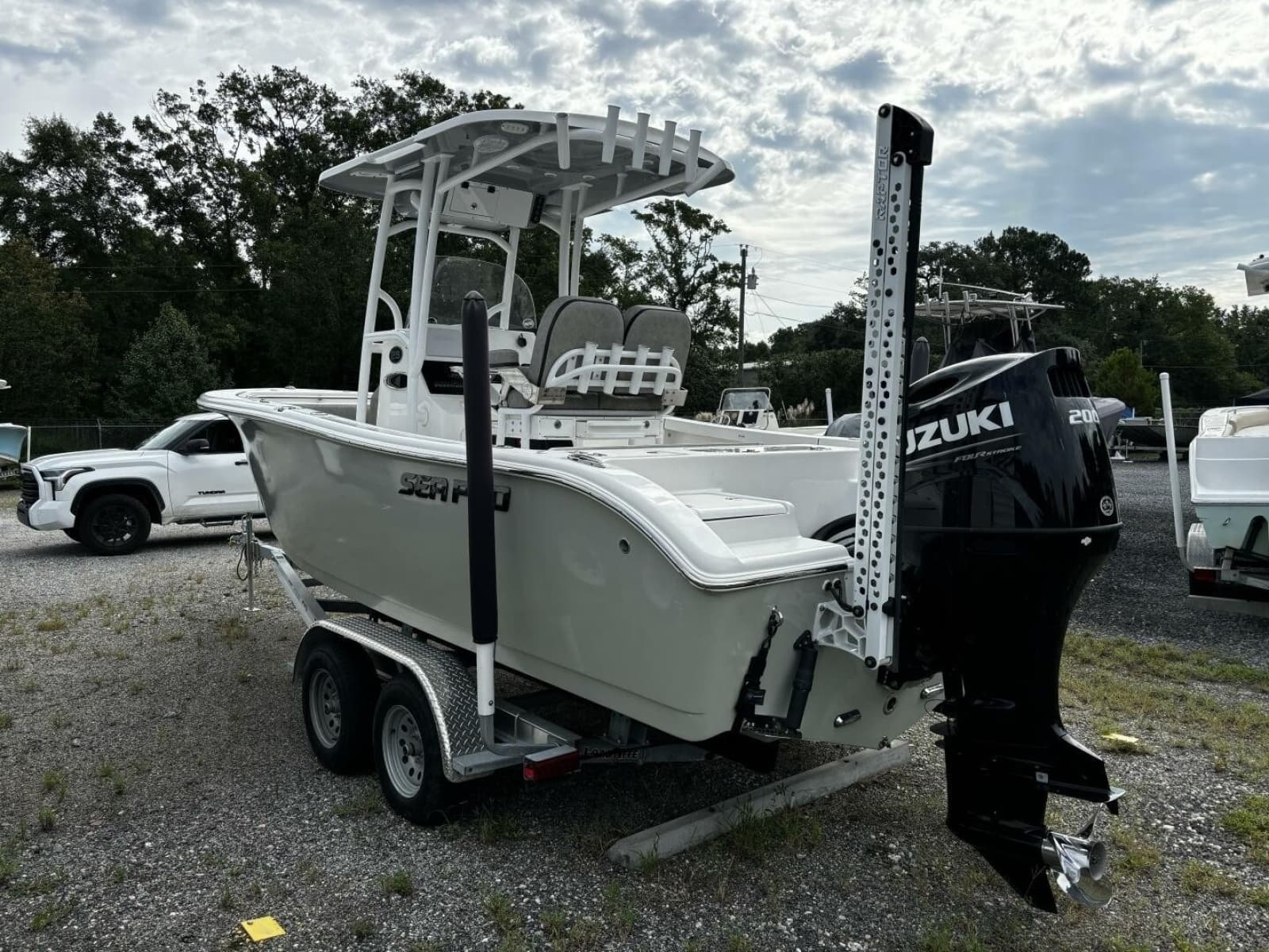 2022 Sea Pro 219 Center Console