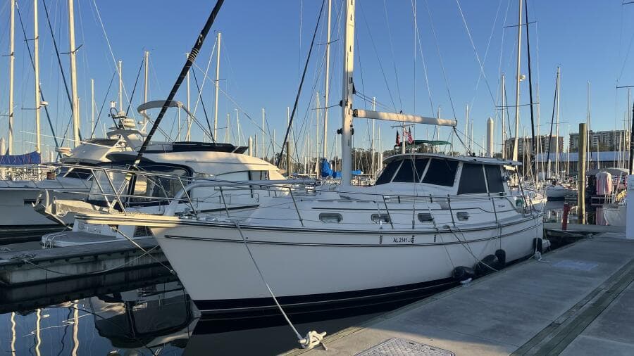 2008 Island Packet PY Trawler / Motorsailer