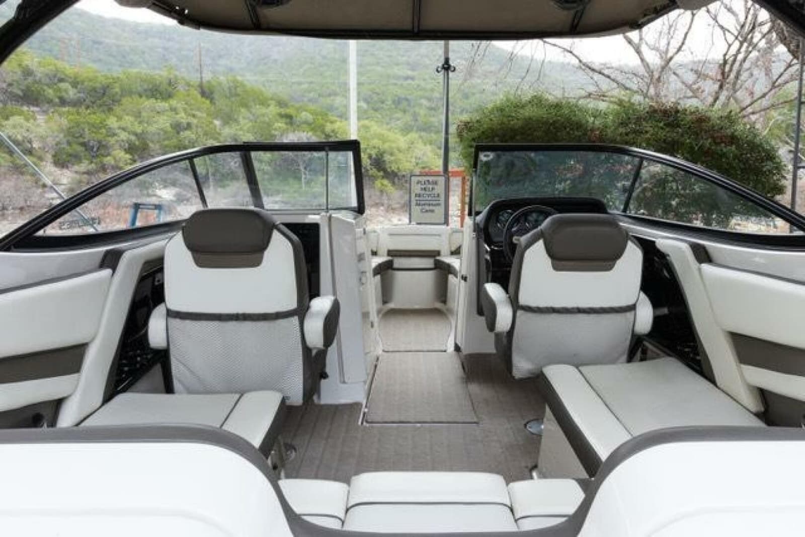 2016 Yamaha Boats 242 Limited S E-Series
