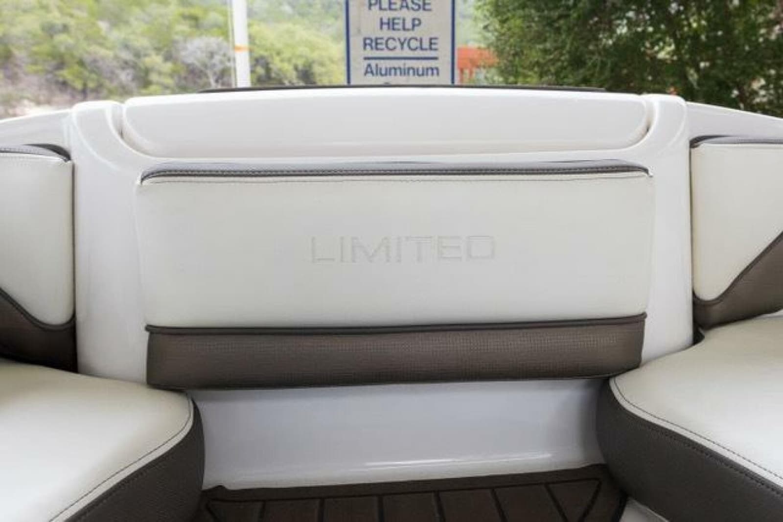 2016 Yamaha Boats 242 Limited S E-Series