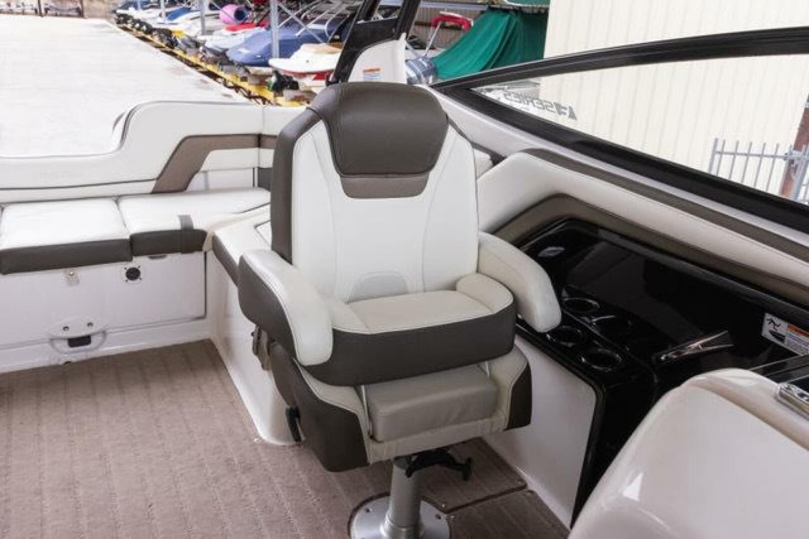 2016 Yamaha Boats 242 Limited S E-Series