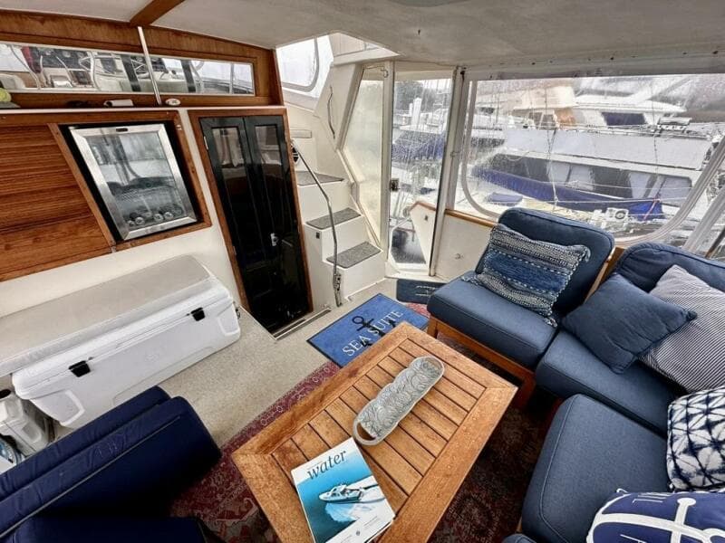 1989 Viking 44 Motor Yacht