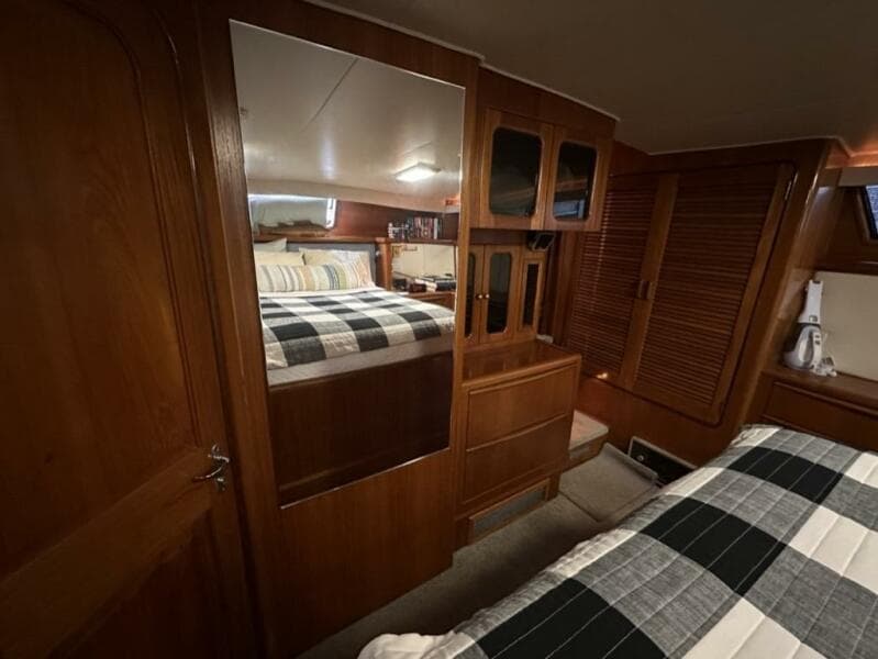1989 Viking 44 Motor Yacht