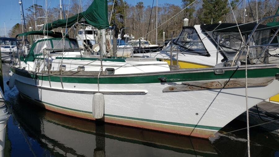 1990 Cabo Rico 38 Cutter