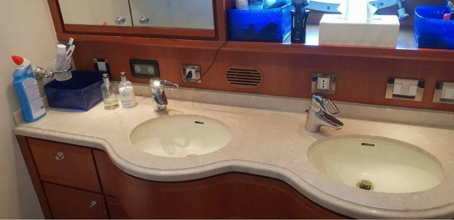 2006 Bertram Sport Fish