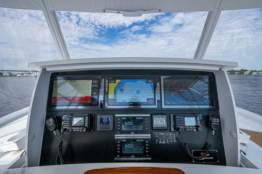 2017 F&S Cusotm Express Sportfish