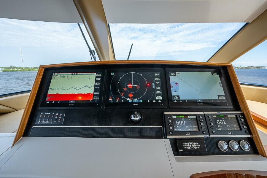 2017 F&S Cusotm Express Sportfish