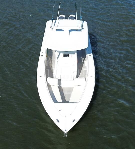 30 Jupiter FS 2015 Bow Above