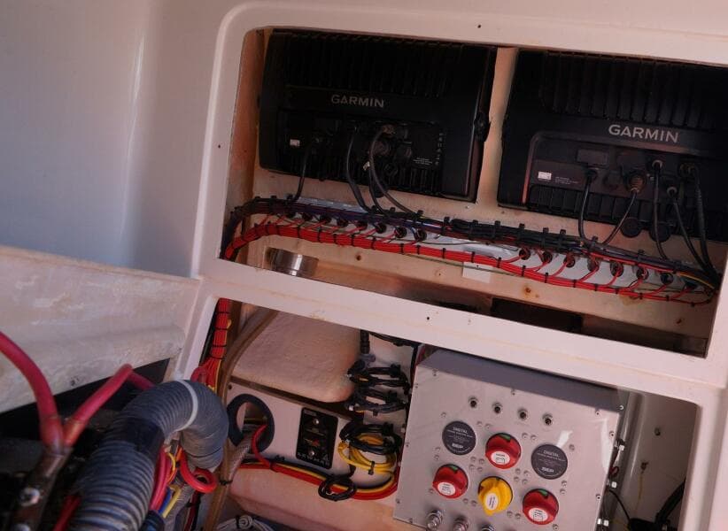 30 Jupiter FS 2015 Console Electronics
