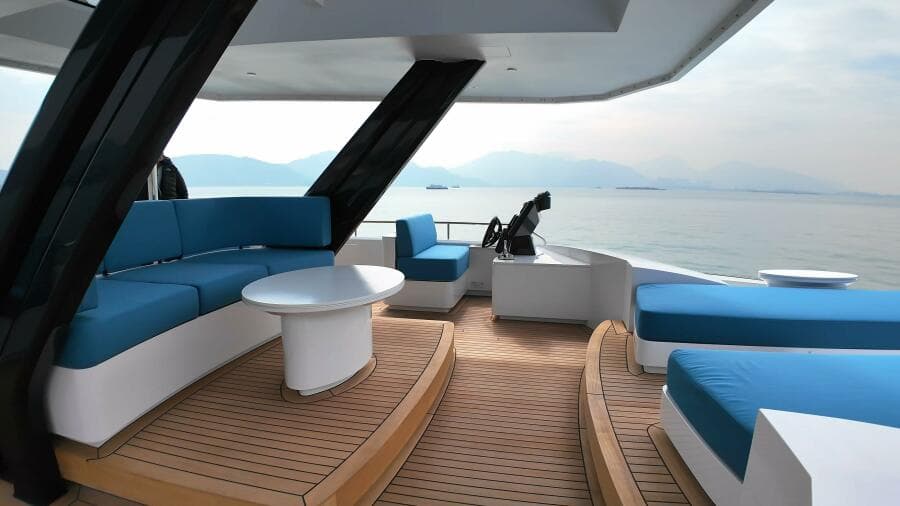 MC63p Tourer Flybridge